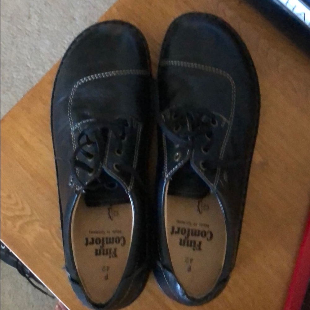 Finn Comfort Ikebukuro leather lace up shoes.